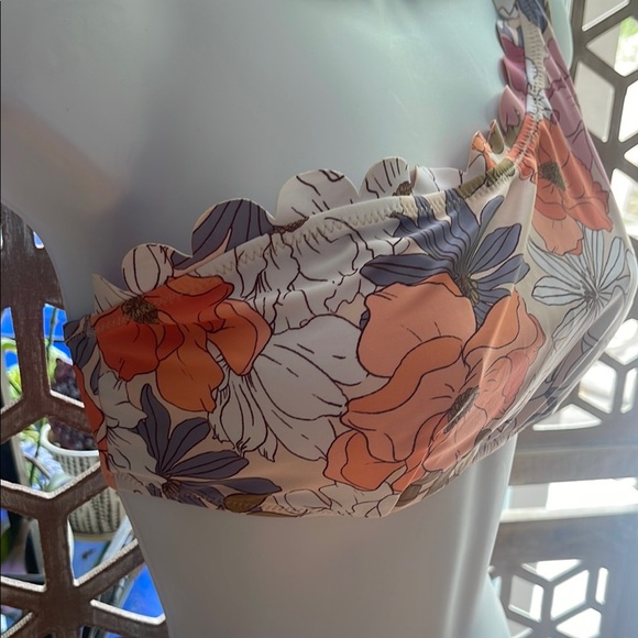 Hazy Tenderness Flower One Shoulder Bikini Top - Picture 7 of 8